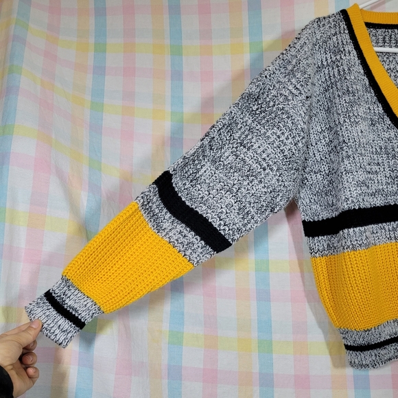 Vintage chunky knit Boston Bruins style deep v neck grandpa sweater jumper - Picture 2 of 8